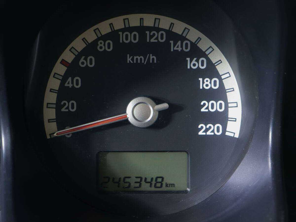 Kia Sportage с пробегом — 2005 год. Фото: #10