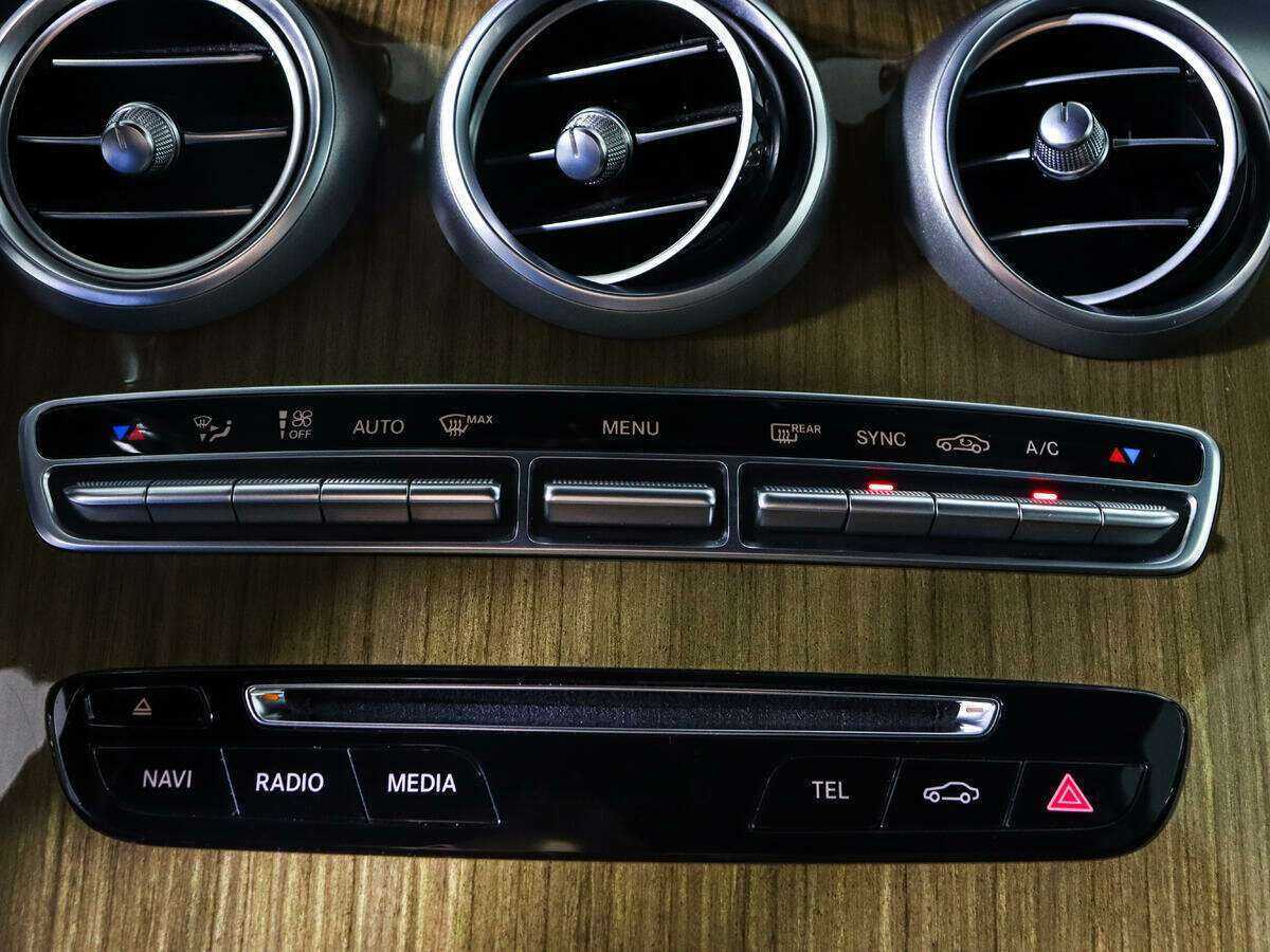 Mercedes-Benz GLC с пробегом — 2015 год. Фото: #13