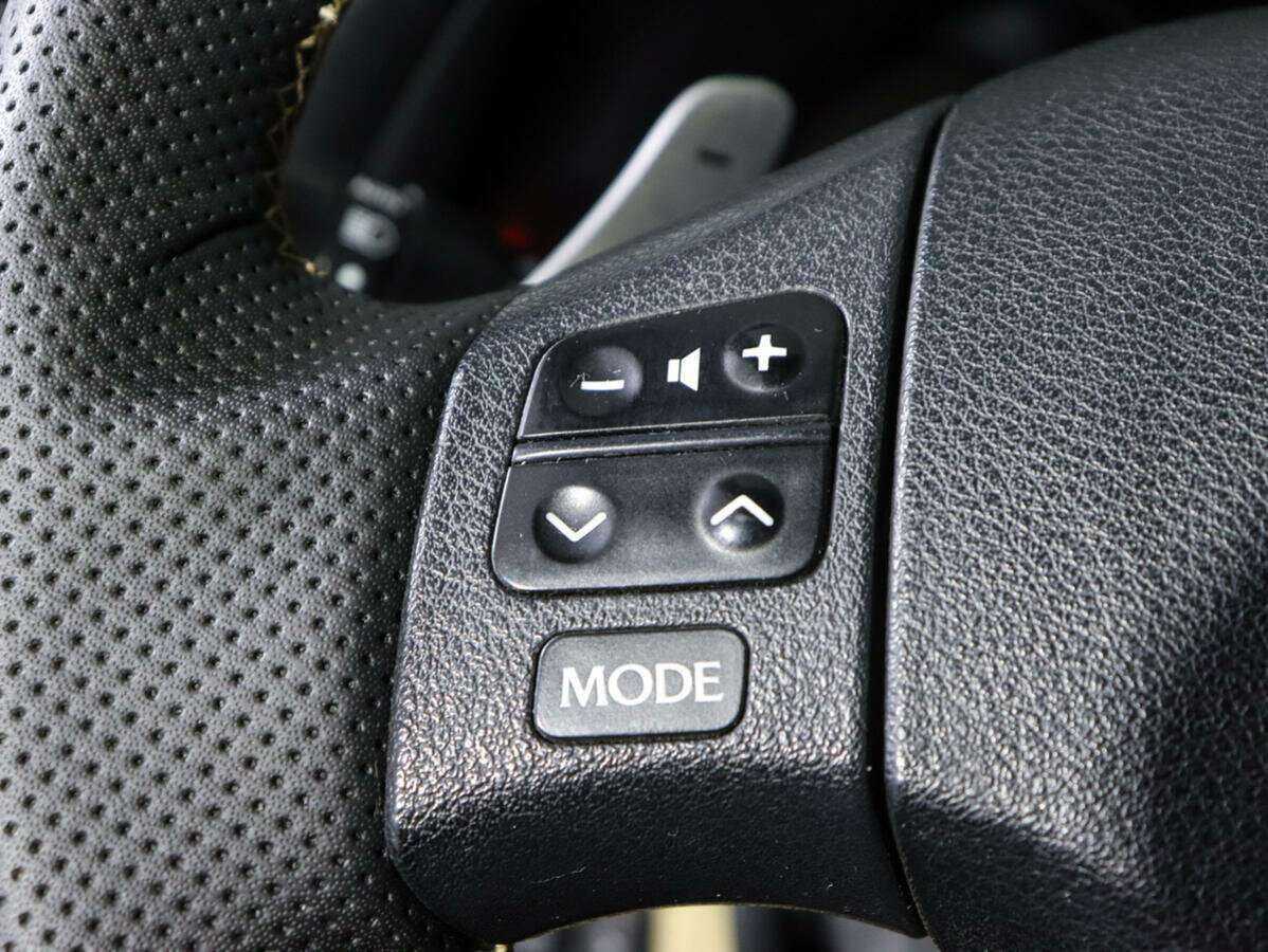 Lexus IS с пробегом — 2007 год. Фото: #17