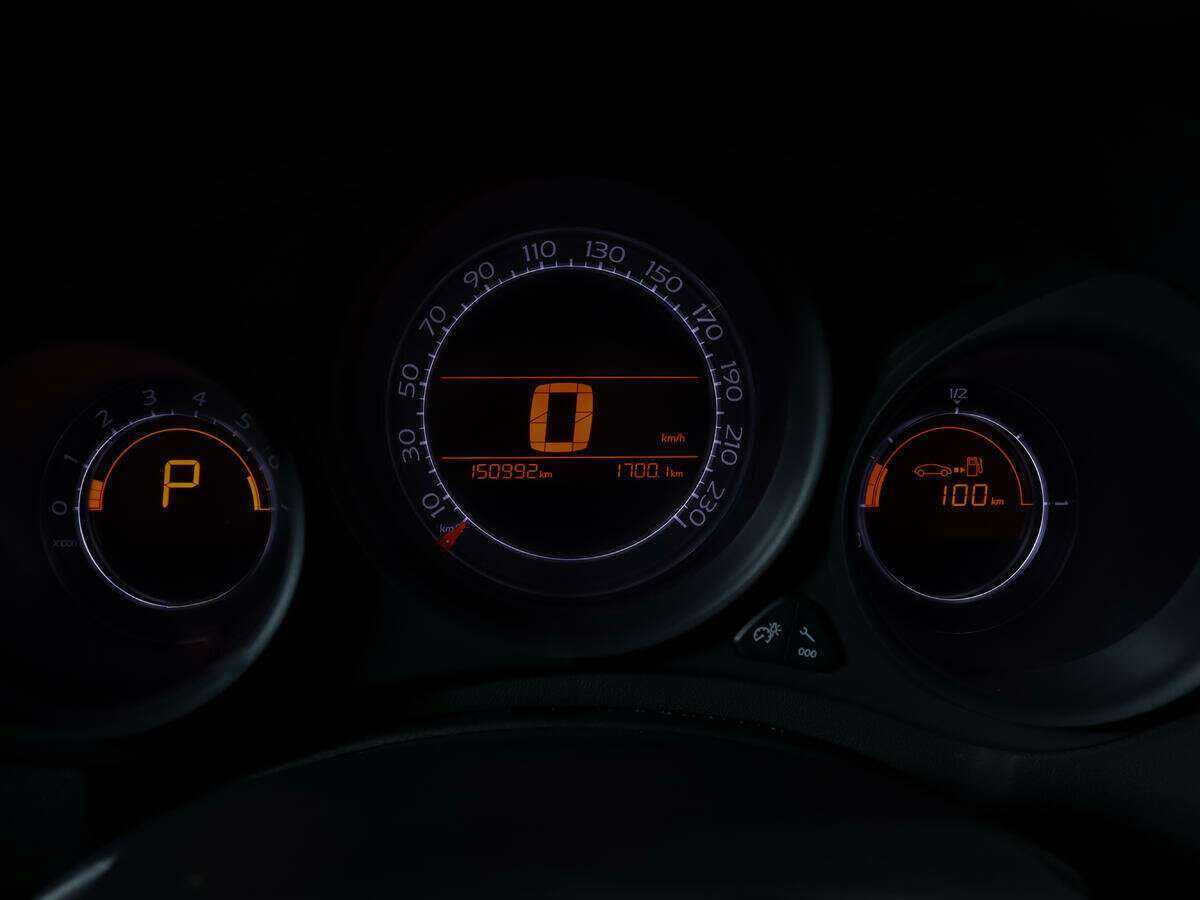 Citroen C4 с пробегом — 2011 год. Фото: #9