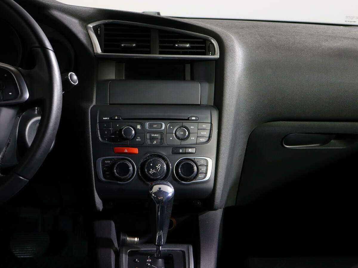 Citroen C4 с пробегом — 2011 год. Фото: #11