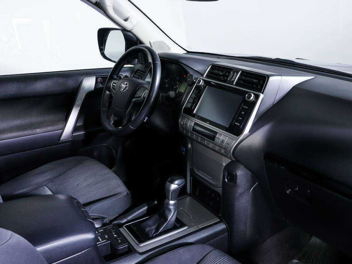 Toyota Land Cruiser Prado с пробегом — 2019 год. Фото: #7