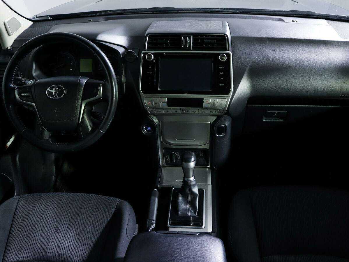 Toyota Land Cruiser Prado с пробегом — 2019 год. Фото: #10