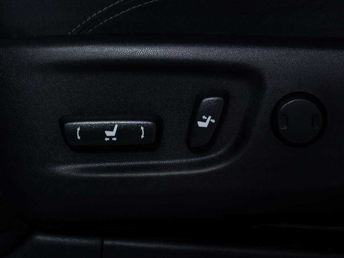 Toyota Land Cruiser Prado с пробегом — 2019 год. Фото: #16