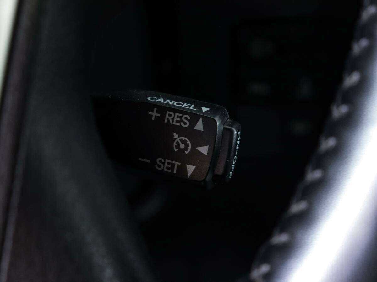 Toyota Land Cruiser Prado с пробегом — 2019 год. Фото: #18