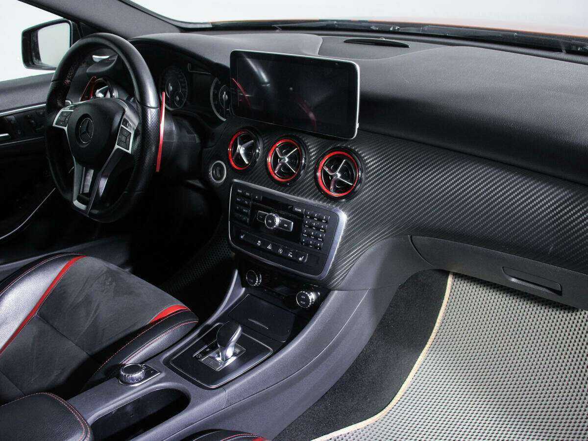 Mercedes-Benz A-Класс AMG с пробегом — 2015 год. Фото: #6