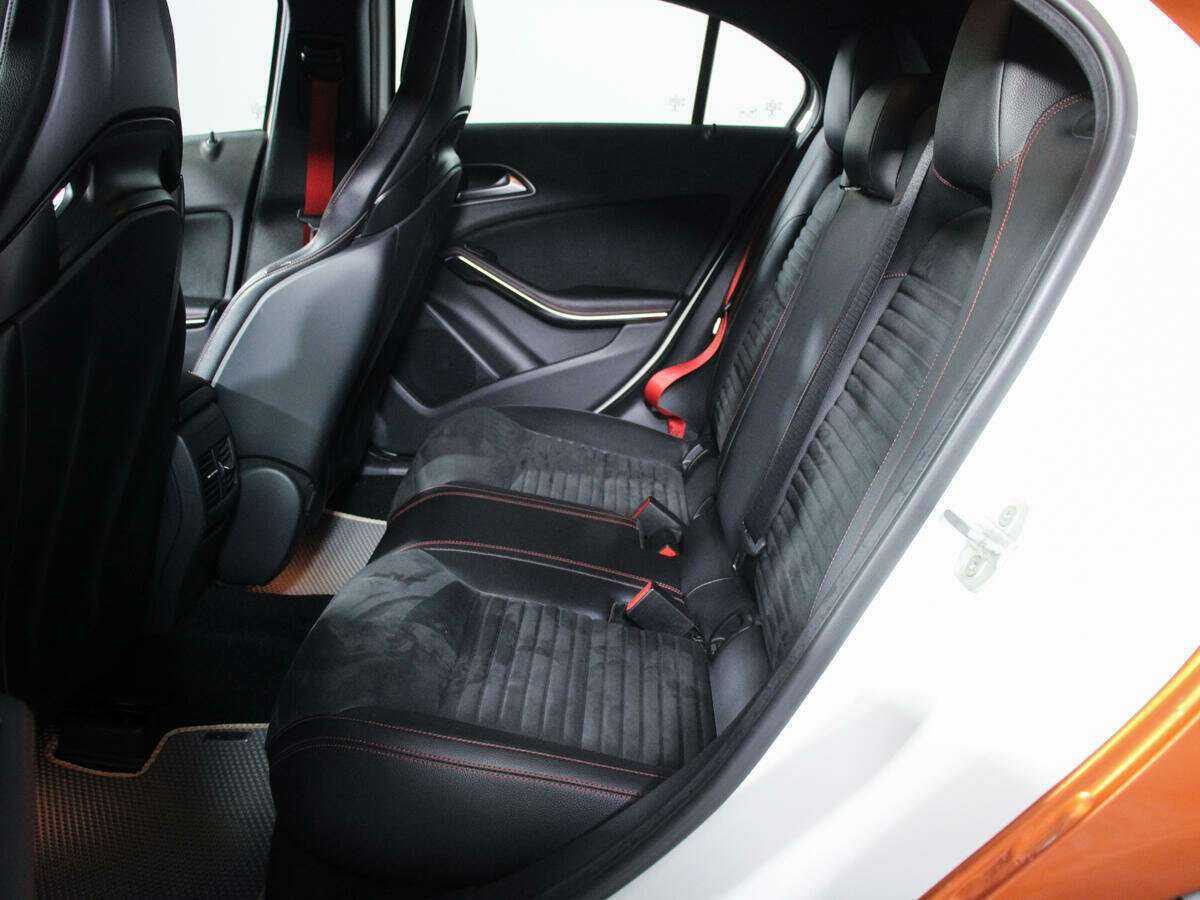 Mercedes-Benz A-Класс AMG с пробегом — 2015 год. Фото: #7