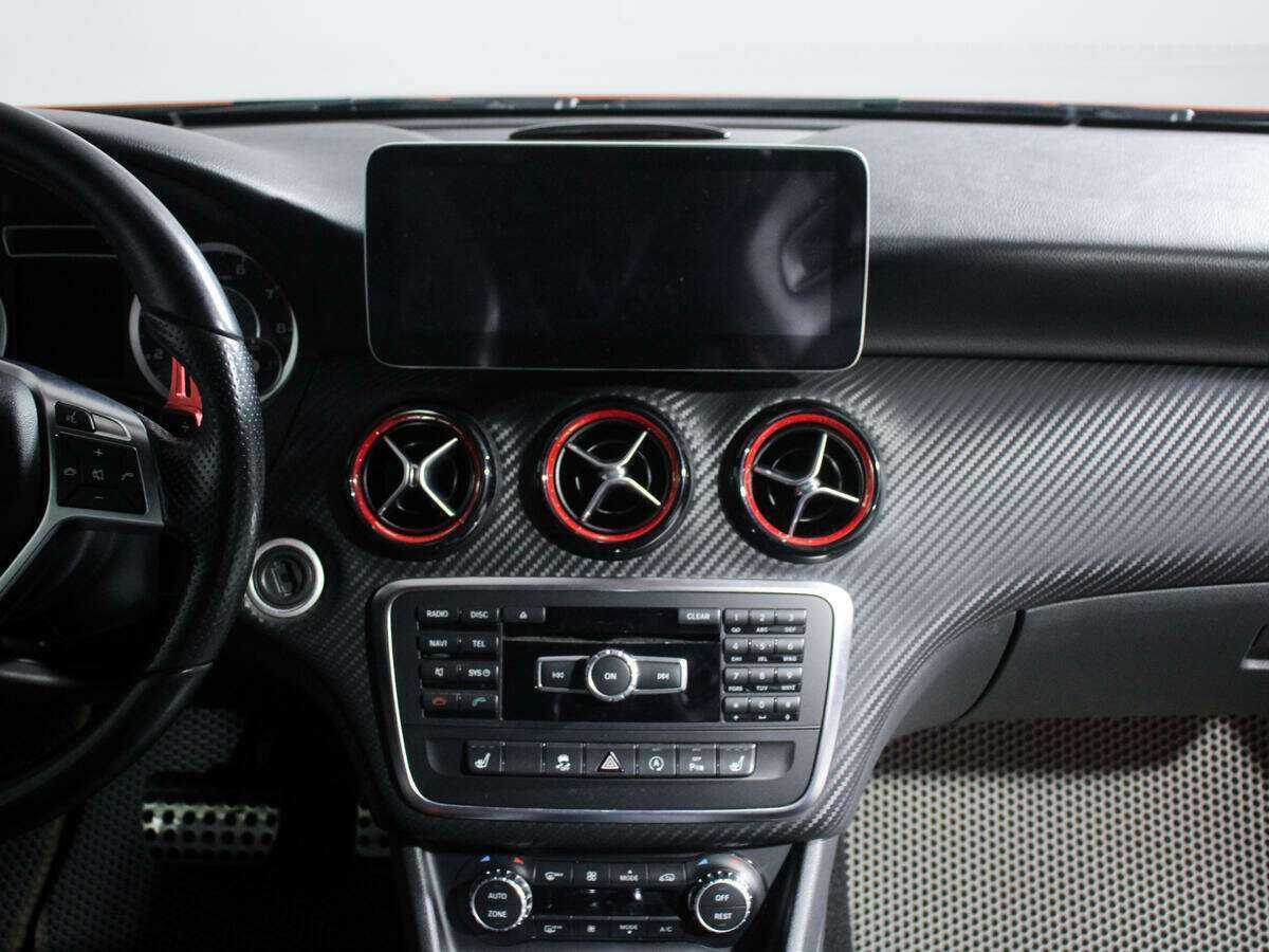 Mercedes-Benz A-Класс AMG с пробегом — 2015 год. Фото: #10