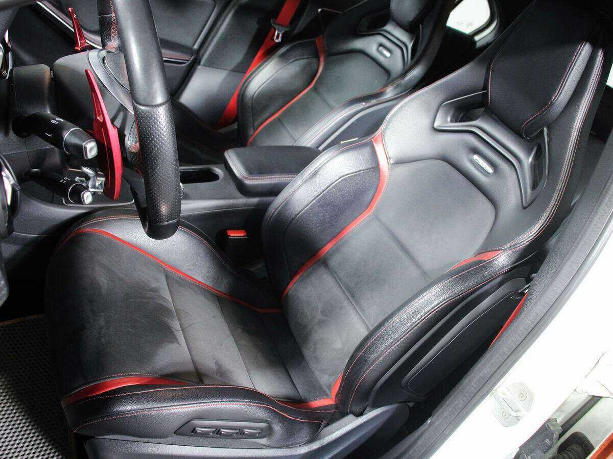 Mercedes-Benz A-Класс AMG с пробегом — 2015 год. Фото: #13