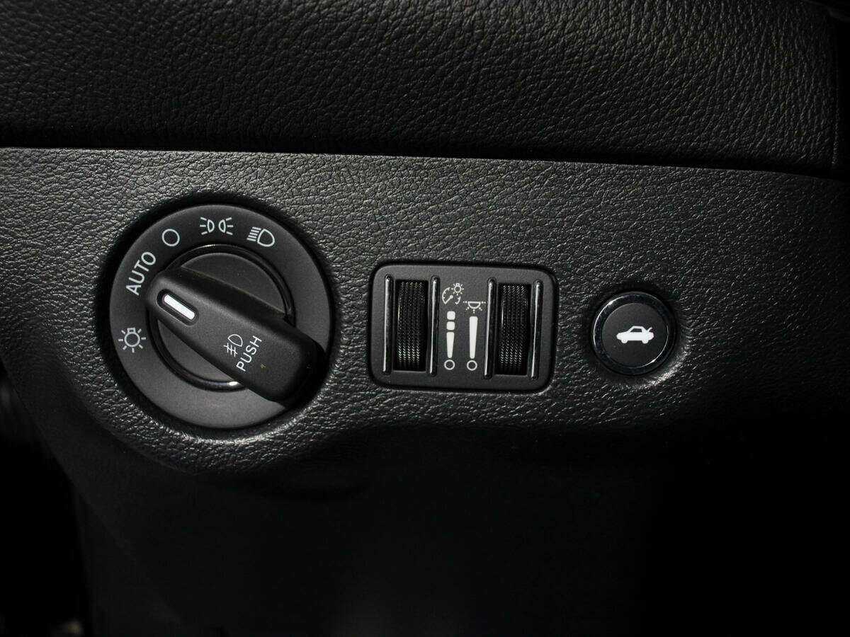 Dodge Challenger с пробегом — 2022 год. Фото: #17