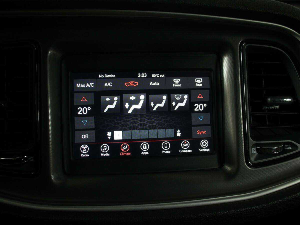 Dodge Challenger с пробегом — 2022 год. Фото: #22