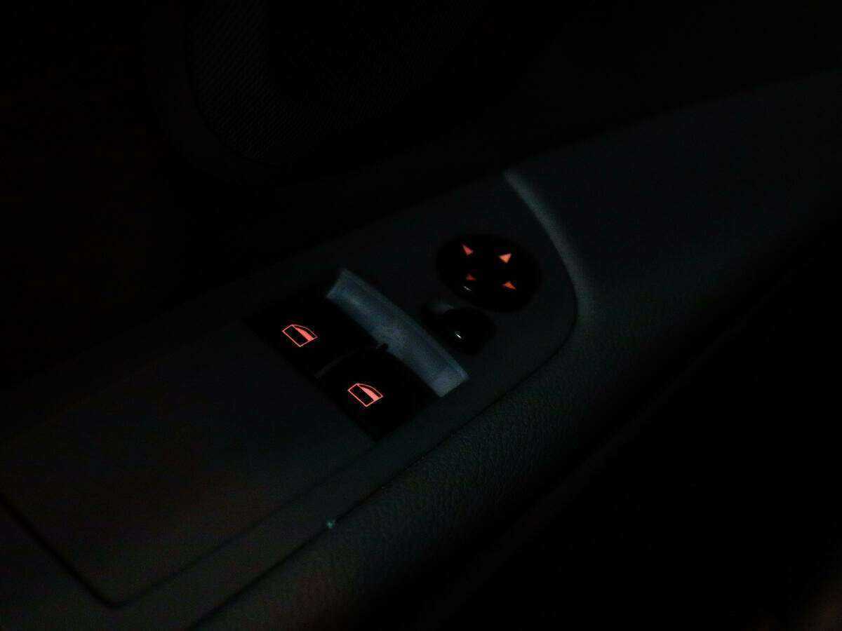 BMW 3 серии с пробегом — 2008 год. Фото: #21