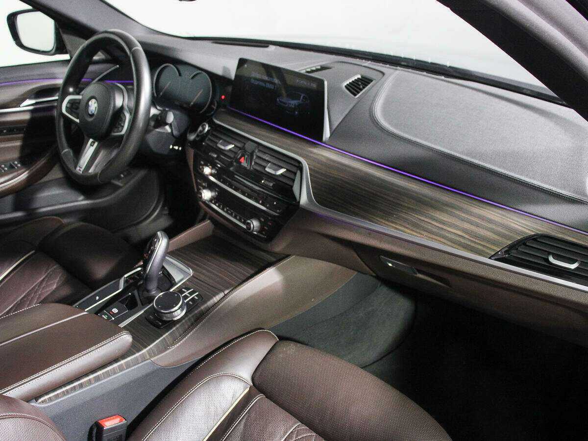 BMW 5 серии с пробегом — 2017 год. Фото: #4