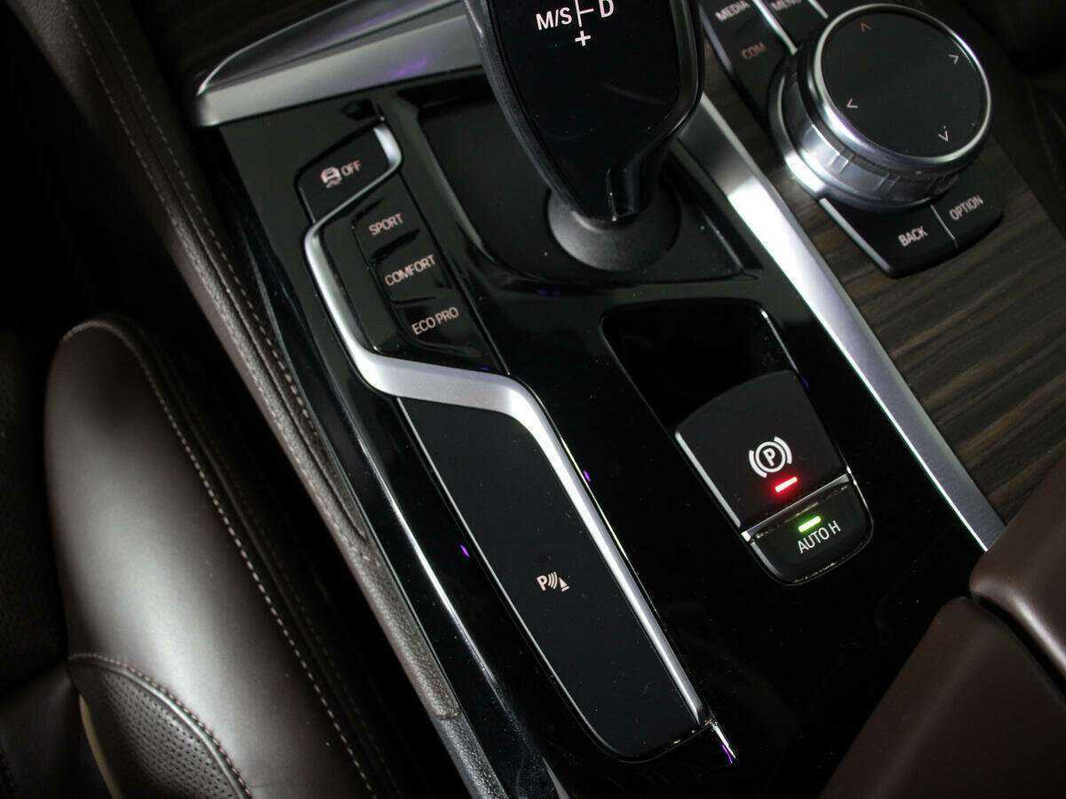 BMW 5 серии с пробегом — 2017 год. Фото: #18