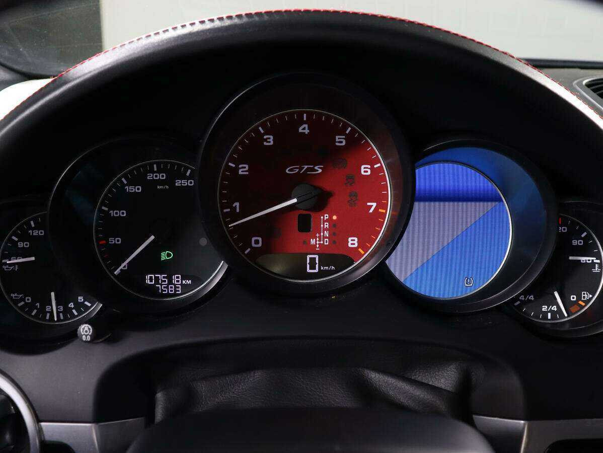 Porsche Cayenne с пробегом — 2015 год. Фото: #8