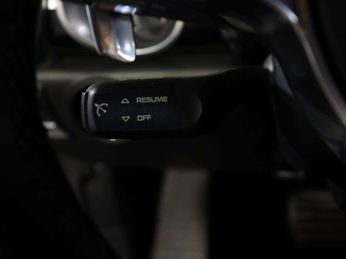 Porsche Cayenne с пробегом — 2015 год. Фото: #22