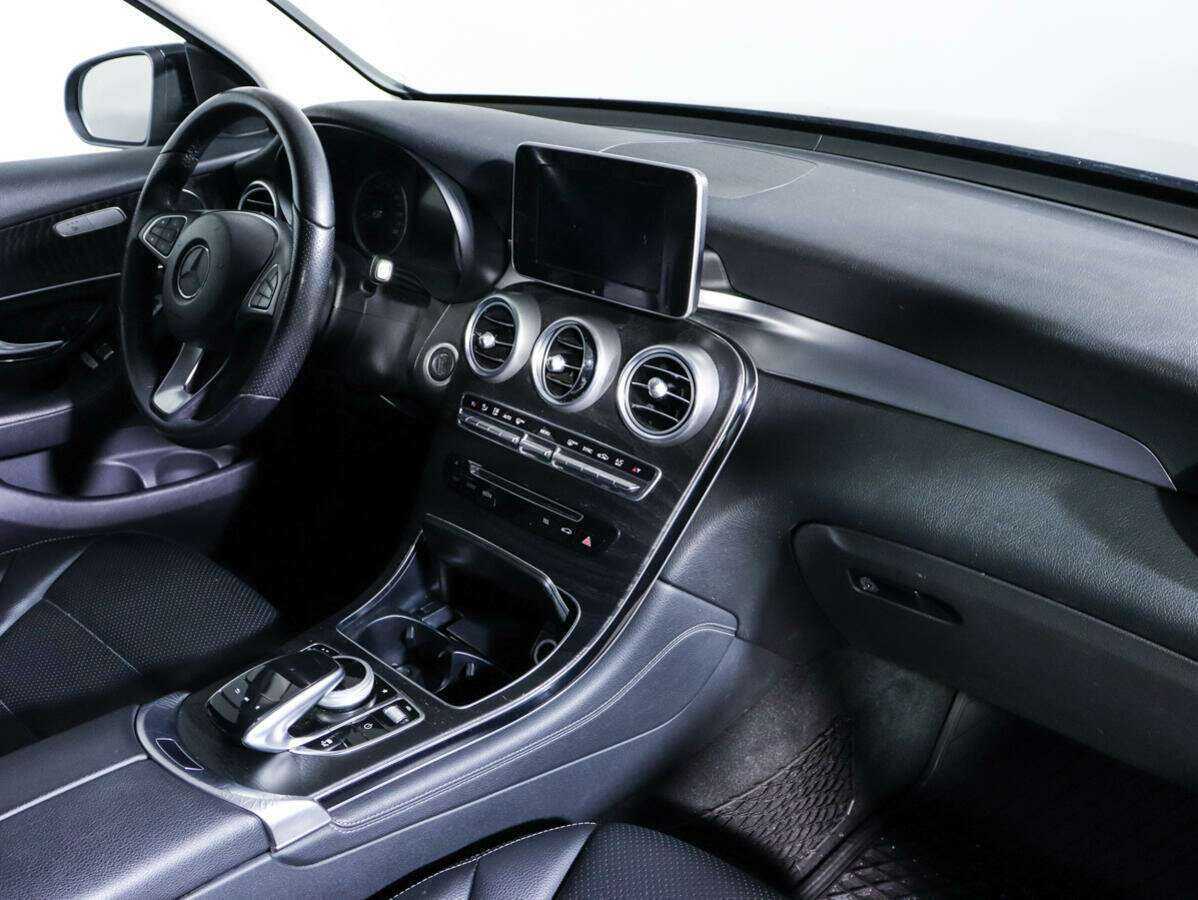 Mercedes-Benz GLC с пробегом — 2017 год. Фото: #6