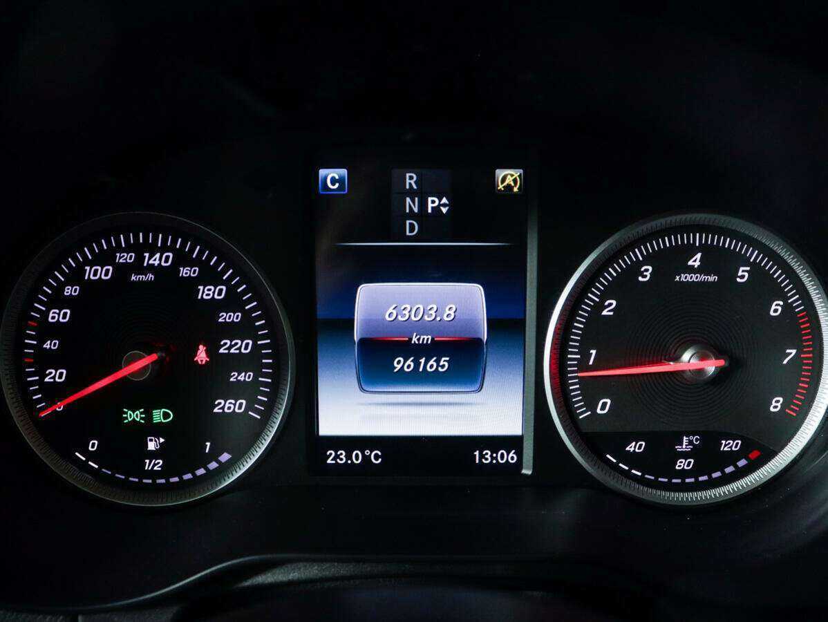 Mercedes-Benz GLC с пробегом — 2017 год. Фото: #8