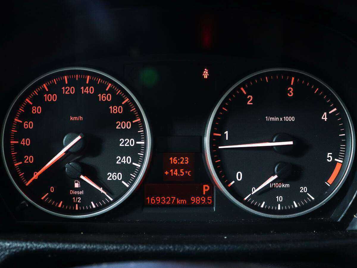 BMW X1 с пробегом — 2013 год. Фото: #10