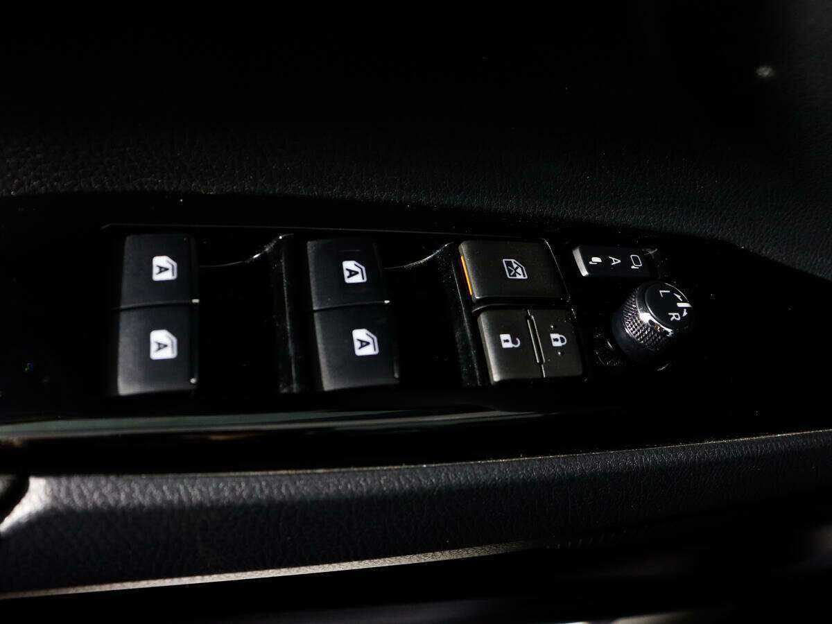 Toyota Camry с пробегом — 2018 год. Фото: #17