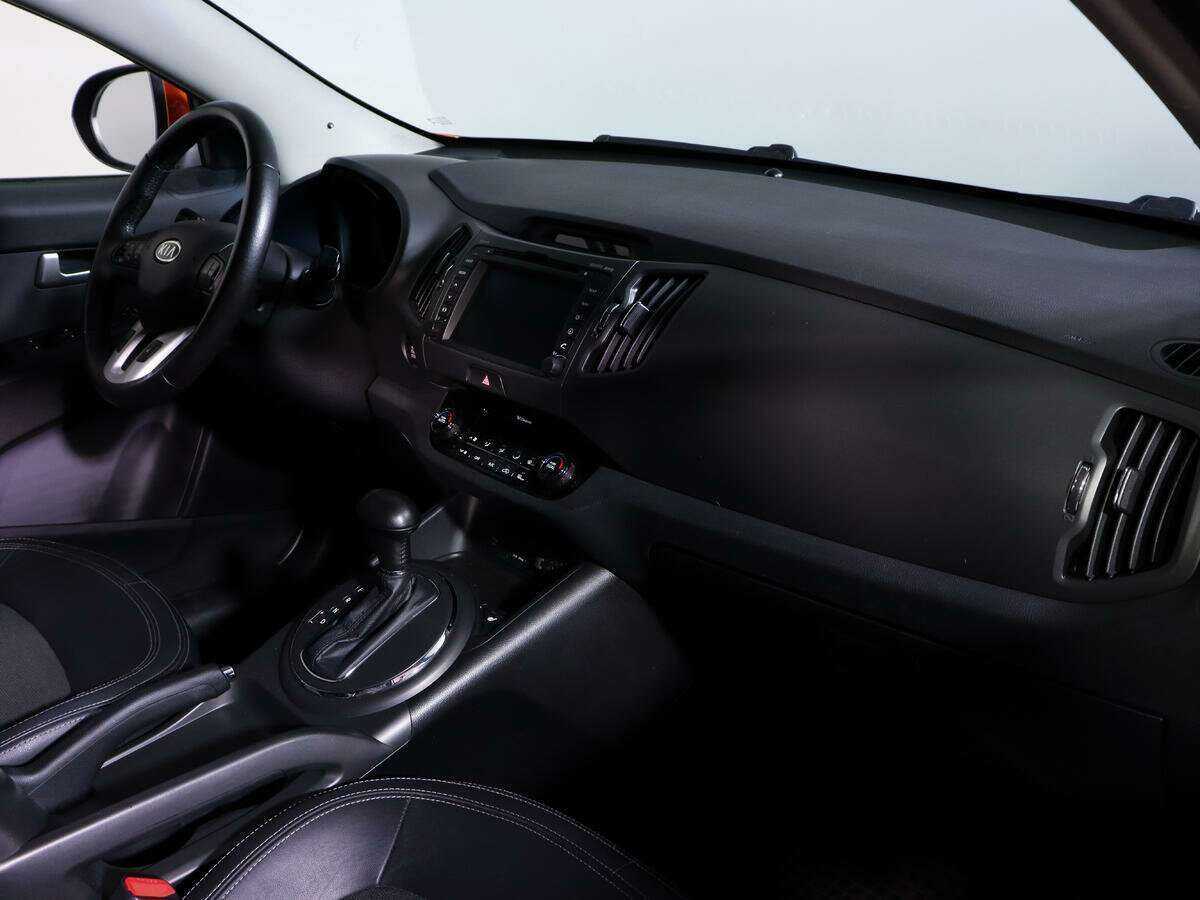 Kia Sportage с пробегом — 2011 год. Фото: #6