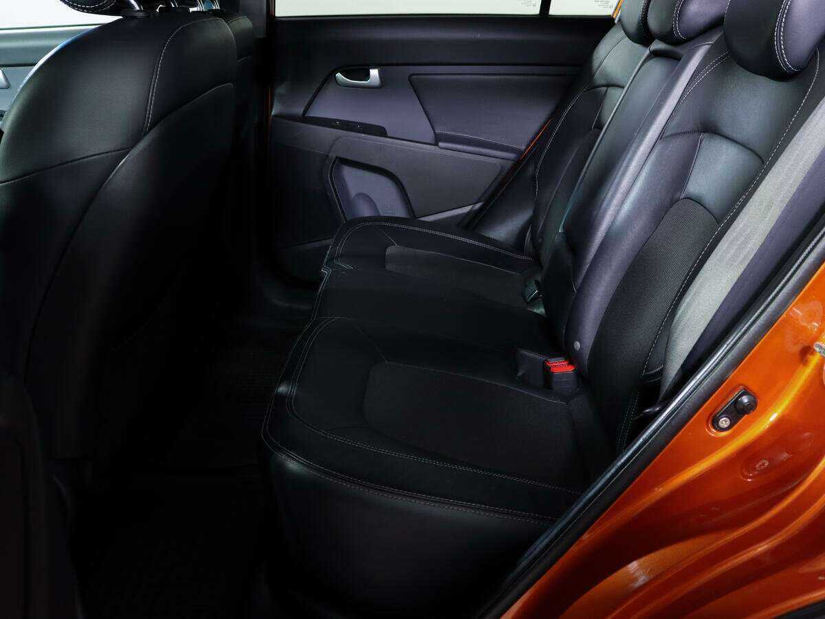 Kia Sportage с пробегом — 2011 год. Фото: #7