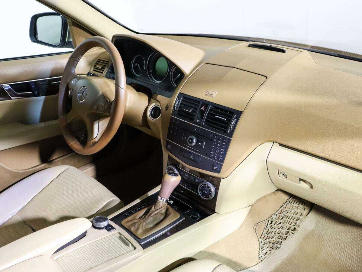 Mercedes-Benz C-Класс с пробегом — 2007 год. Фото: #6