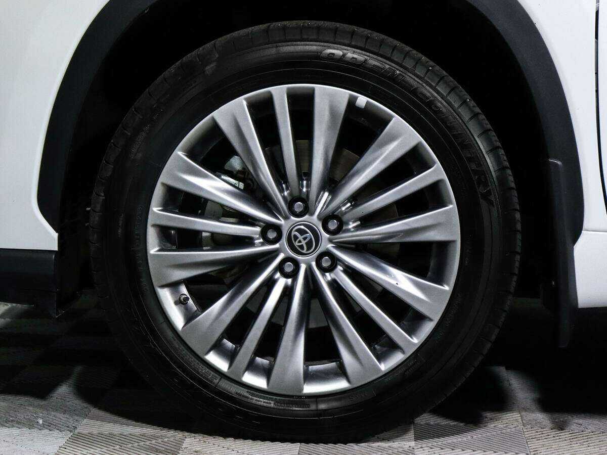 Toyota Highlander с пробегом — 2022 год. Фото: #21