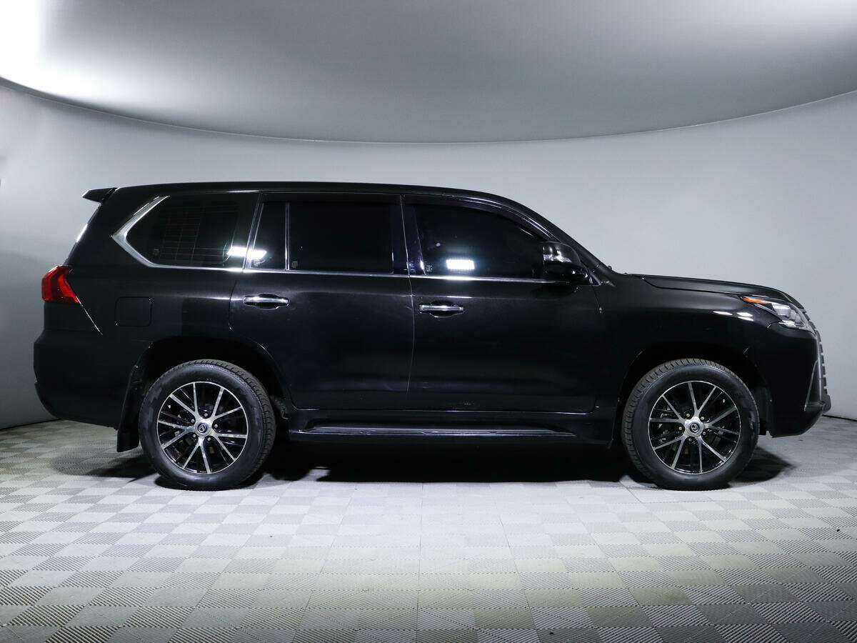 Lexus LX с пробегом — 2016 год. Фото: #3