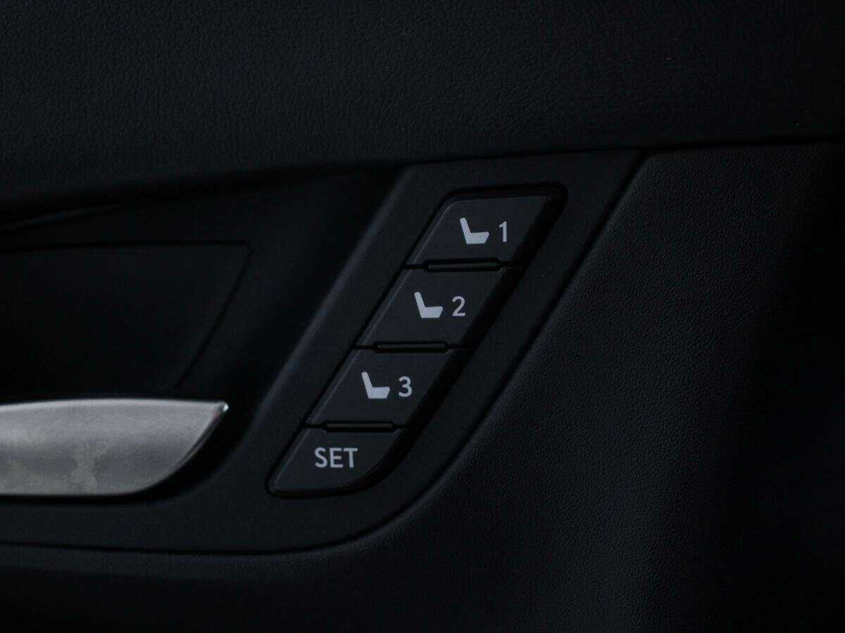 Lexus LX с пробегом — 2016 год. Фото: #21