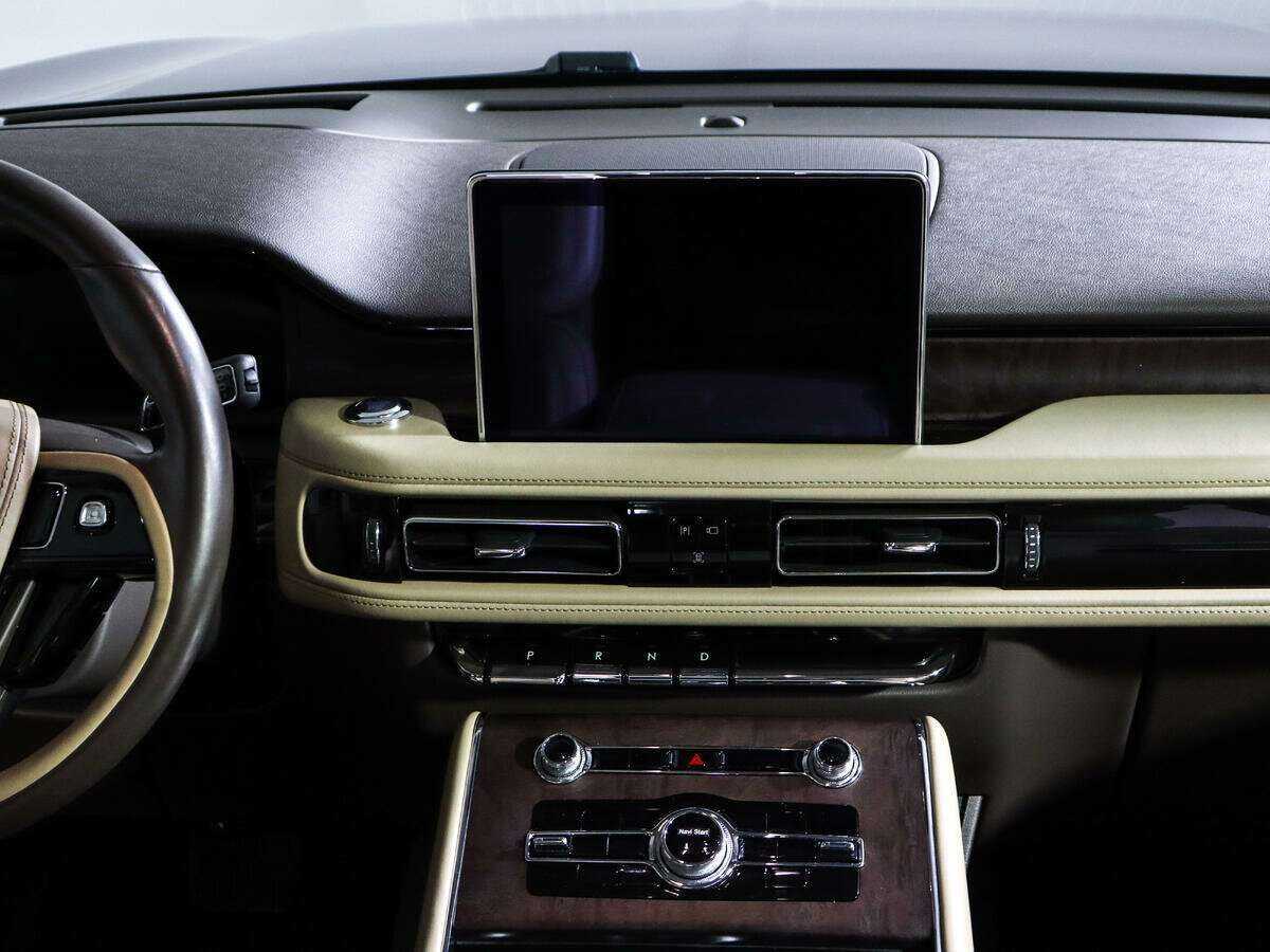 Lincoln Aviator с пробегом — 2019 год. Фото: #9