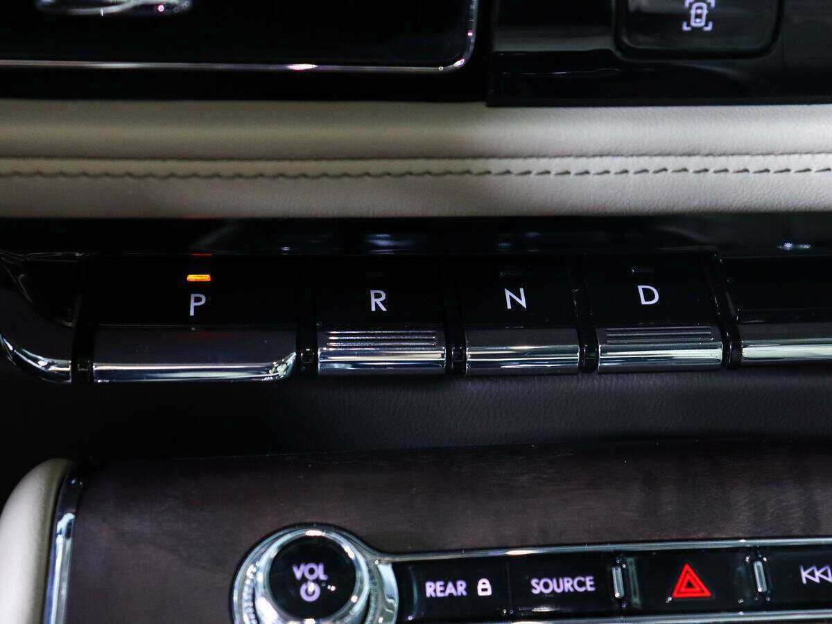 Lincoln Aviator с пробегом — 2019 год. Фото: #20