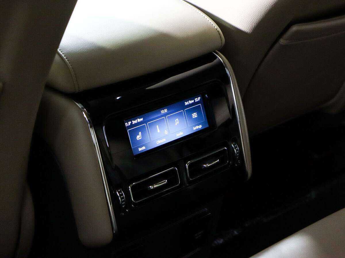 Lincoln Aviator с пробегом — 2019 год. Фото: #21