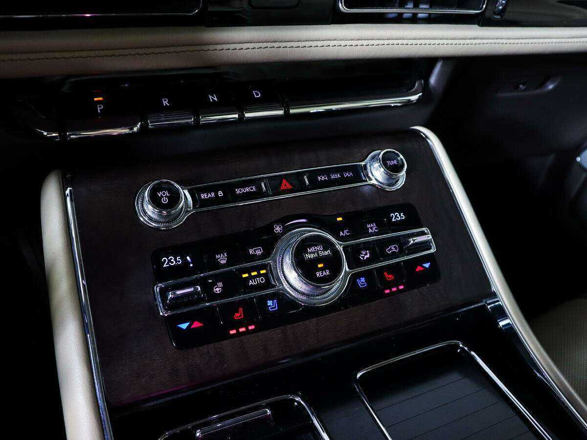 Lincoln Aviator с пробегом — 2019 год. Фото: #22