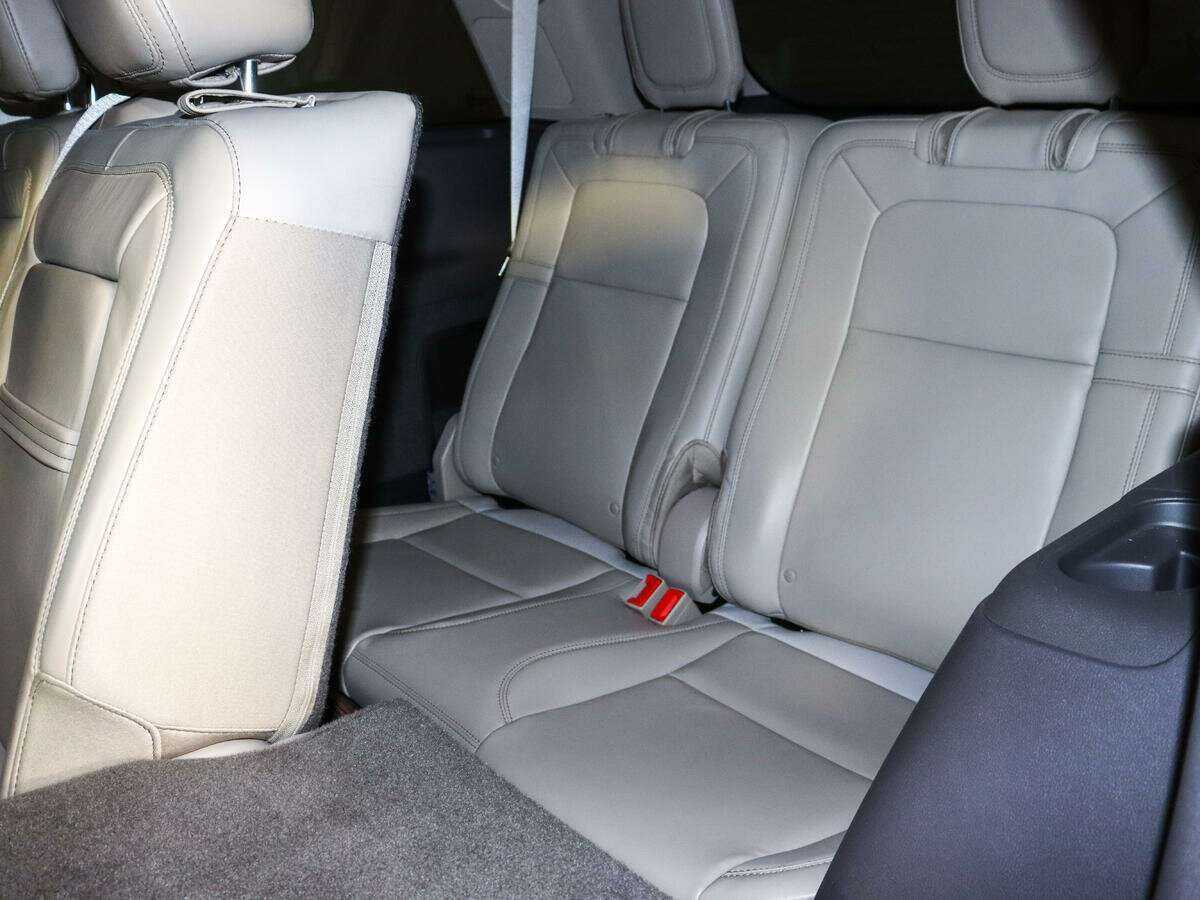 Lincoln Aviator с пробегом — 2019 год. Фото: #26