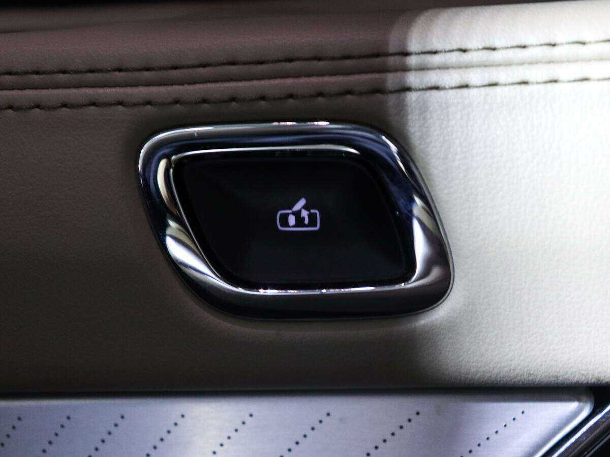 Lincoln Aviator с пробегом — 2019 год. Фото: #27