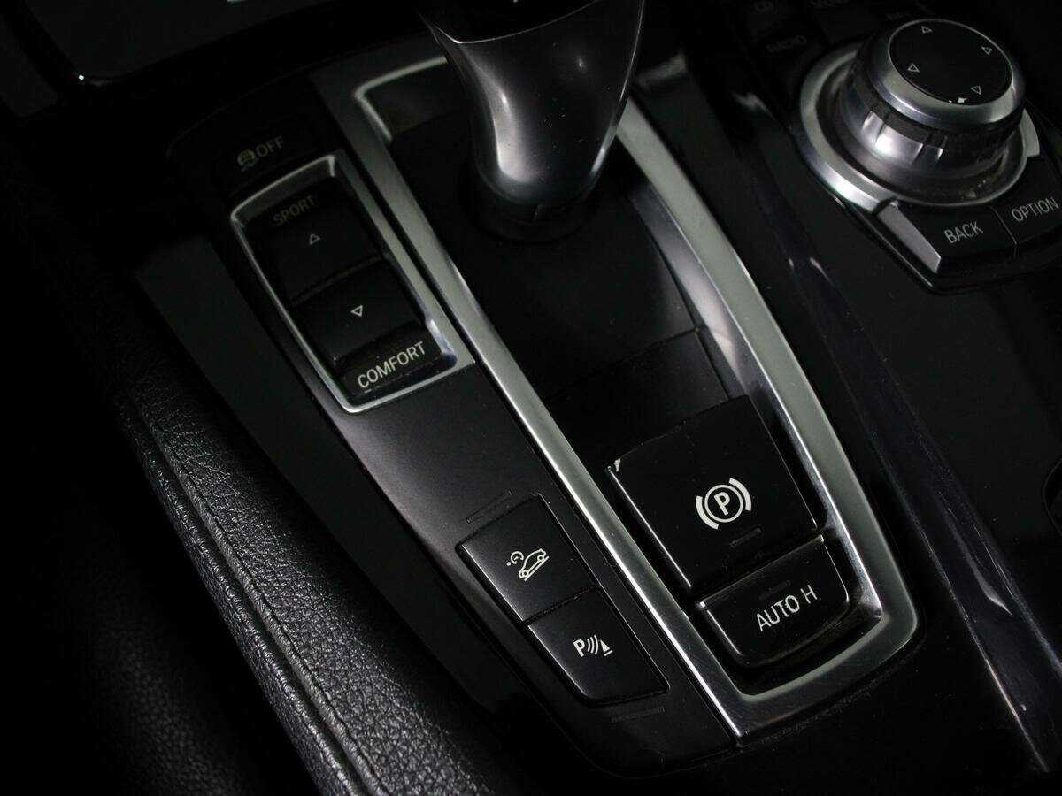 BMW 5 серии с пробегом — 2012 год. Фото: #17