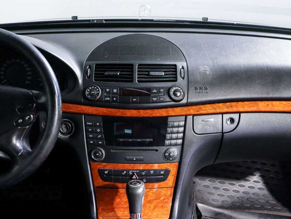 Mercedes-Benz E-Класс с пробегом — 2006 год. Фото: #10