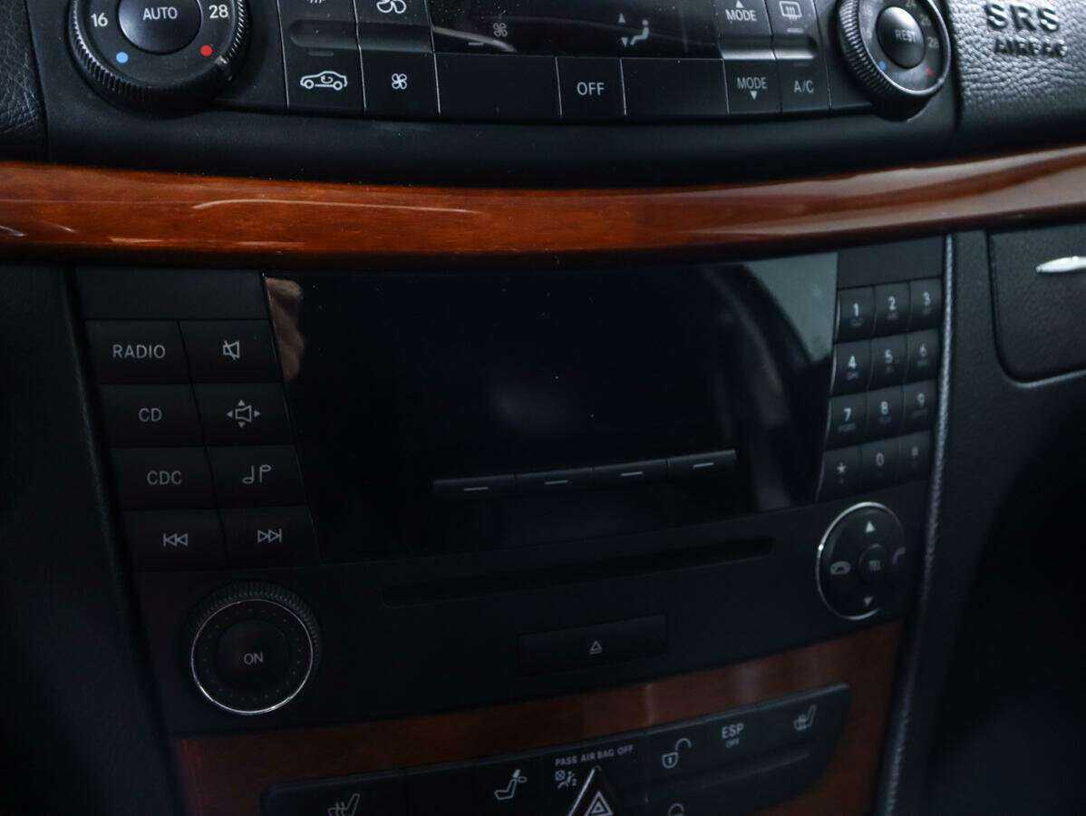 Mercedes-Benz E-Класс с пробегом — 2006 год. Фото: #14