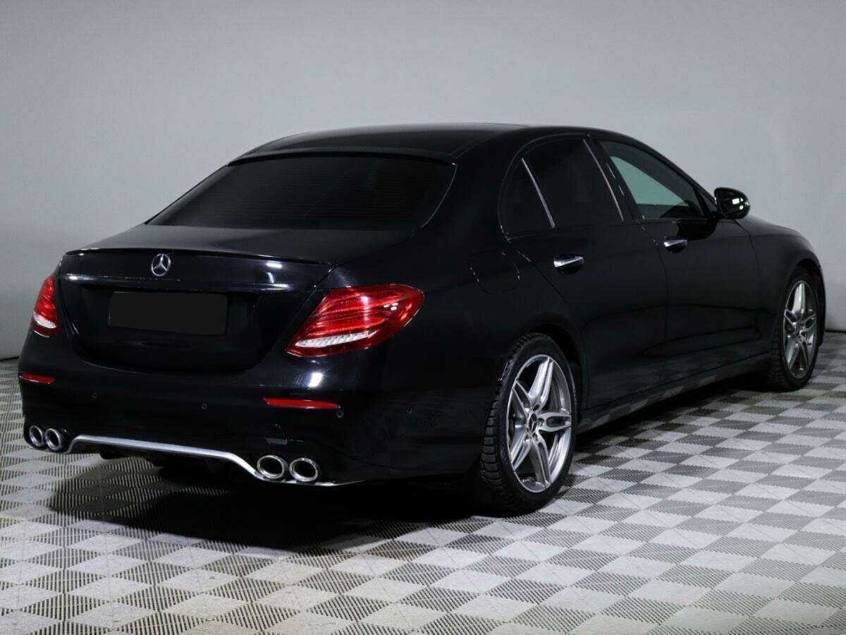 Mercedes-Benz E-Класс с пробегом — 2019 год. Фото: #3