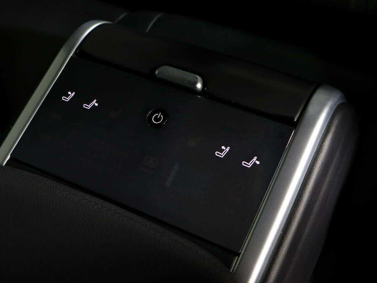 Toyota Camry с пробегом — 2020 год. Фото: #11