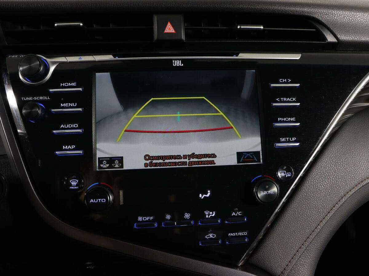 Toyota Camry с пробегом — 2020 год. Фото: #22