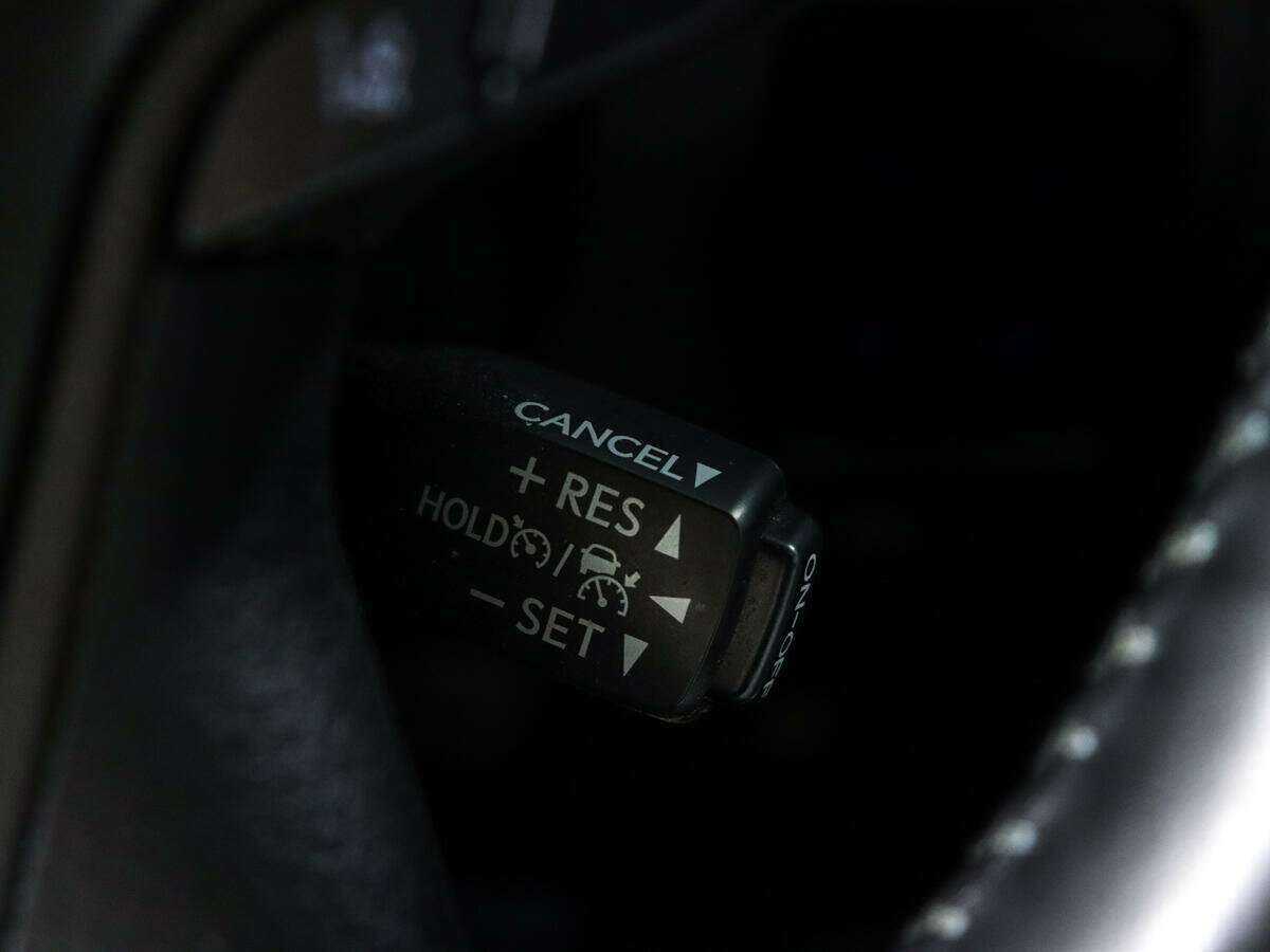 Toyota Land Cruiser с пробегом — 2016 год. Фото: #18