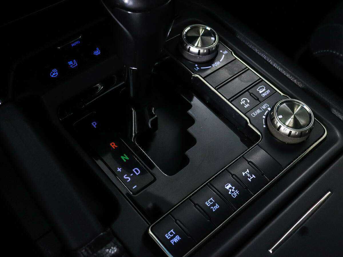 Toyota Land Cruiser с пробегом — 2016 год. Фото: #20