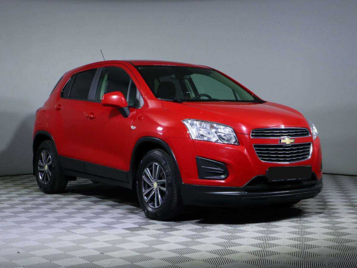 Chevrolet Tracker с пробегом — 2015 год. Фото: #2
