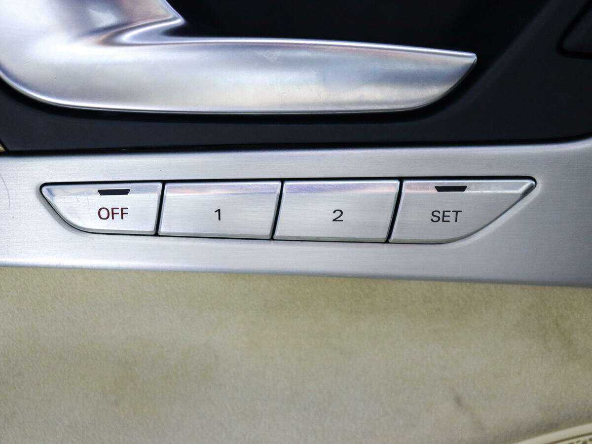 Audi A8 с пробегом — 2010 год. Фото: #15