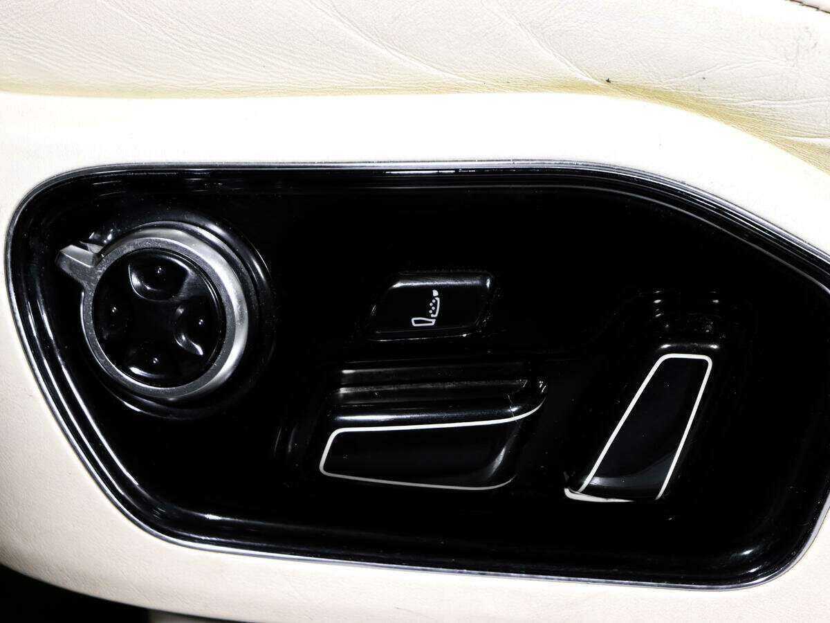 Audi A8 с пробегом — 2010 год. Фото: #21