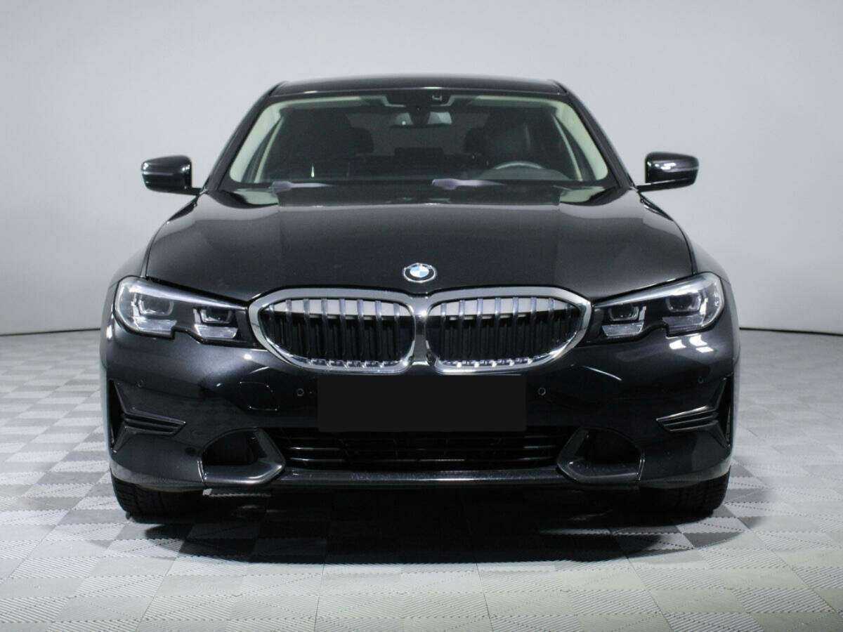 BMW 3 серии с пробегом — 2021 год. Фото: #1
