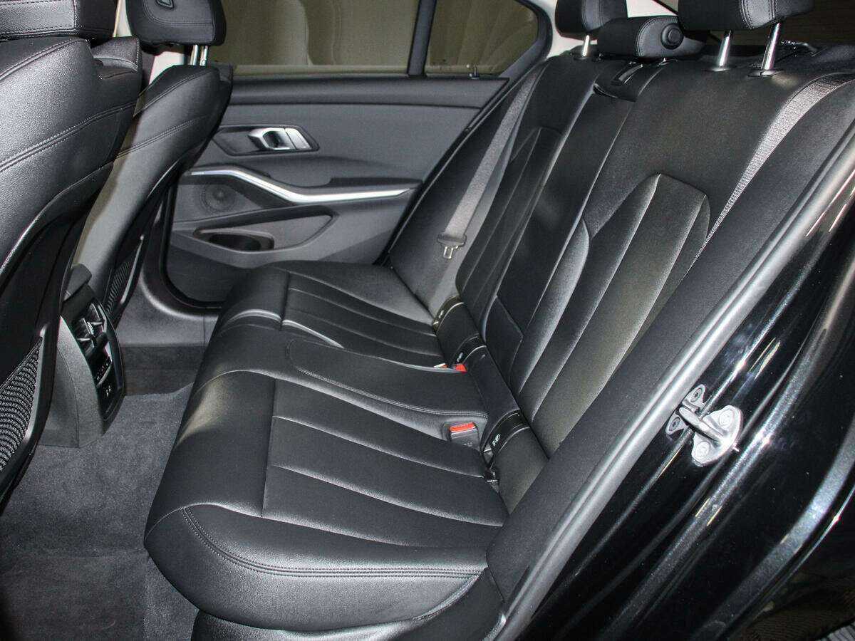 BMW 3 серии с пробегом — 2021 год. Фото: #5