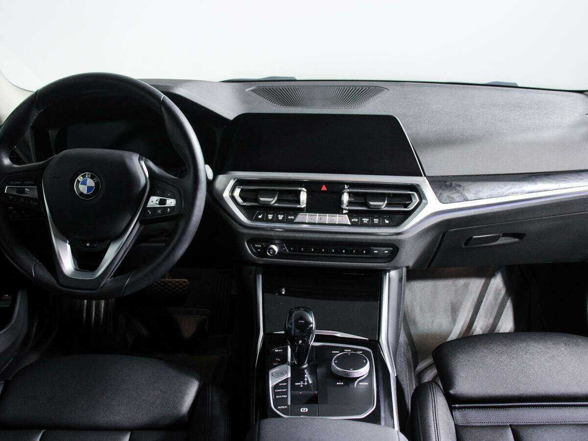 BMW 3 серии с пробегом — 2021 год. Фото: #7